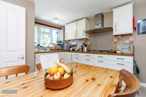 Kitchen/Diner- click for photo gallery